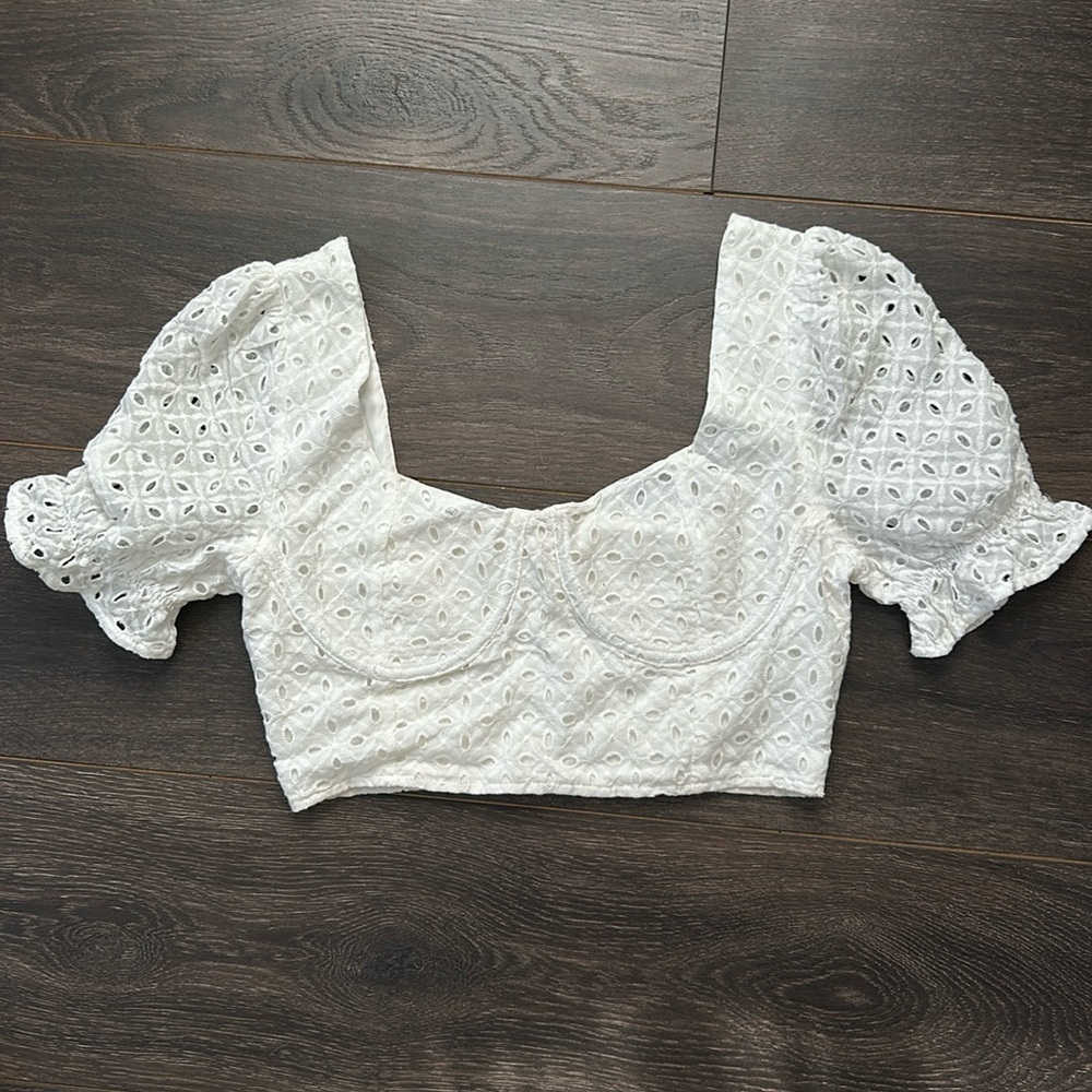 Cloud Ten Small White Top